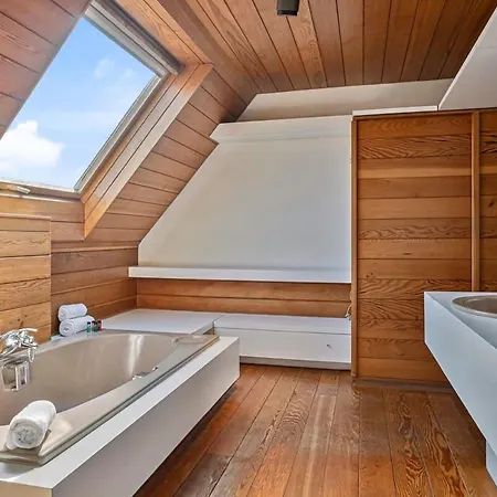 بيت للعطل Huswell - Modernist Design House With Garden Near The *