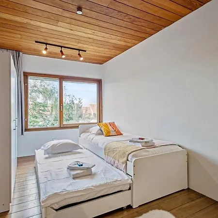 Huswell - Modernist Design House With Garden Near The Beach